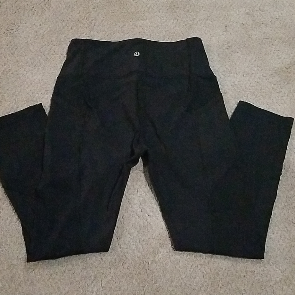 Lululemon ALL THE RIGHT PLACES CROP II *23"